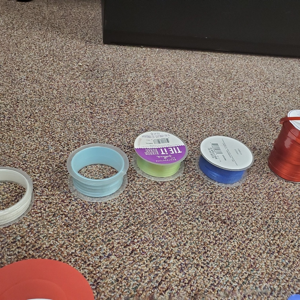 Party supplies - Picture 6 of 6